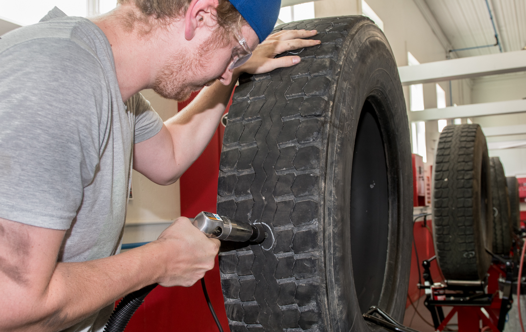 tire technician tools